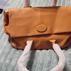 Elegant Tan Leather Handbag